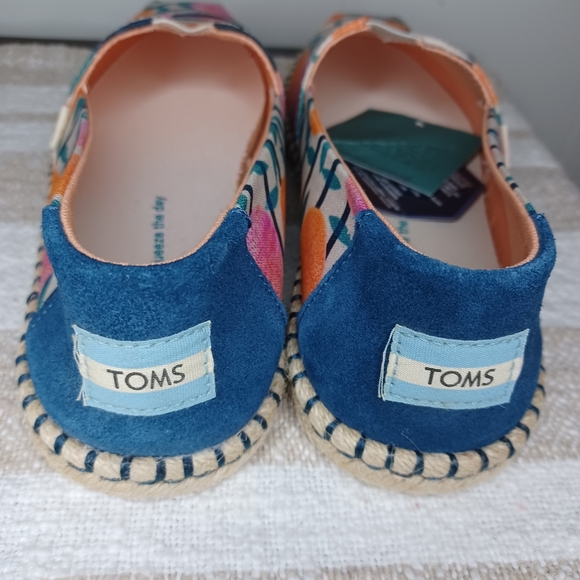 Toms Women's Vibrant Fruit Espadrilles - Picture 4 of 9